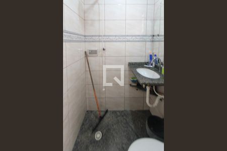 Casa à venda com 90m², 4 quartos e 1 vagaBanheiro