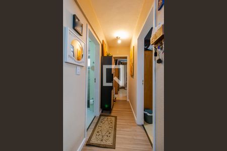 Corredor de apartamento à venda com 2 quartos, 68m² em Cristal, Porto Alegre