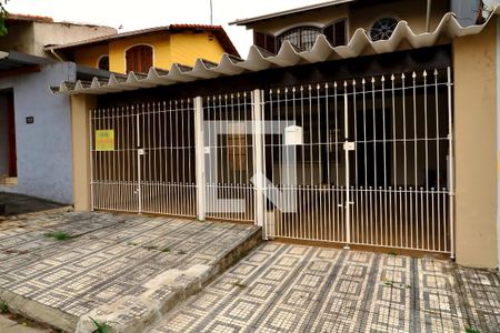 Casa à venda com 200m², 3 quartos e 2 vagasFachada