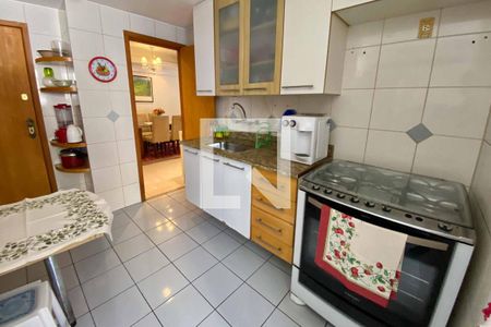 Apartamento à venda com 124m², 3 quartos e 2 vagasCozinha