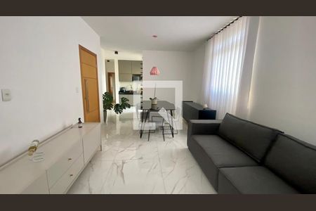 Sala de apartamento à venda com 3 quartos, 84m² em Padre Eustáquio, Belo Horizonte