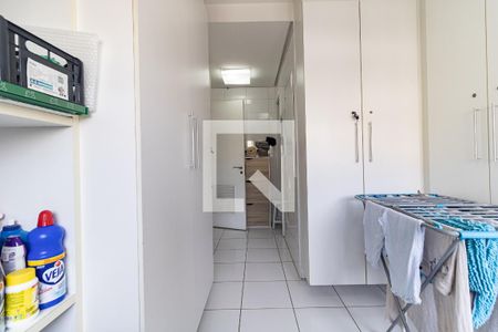 Apartamento à venda com 213m², 3 quartos e 3 vagasLavanderia