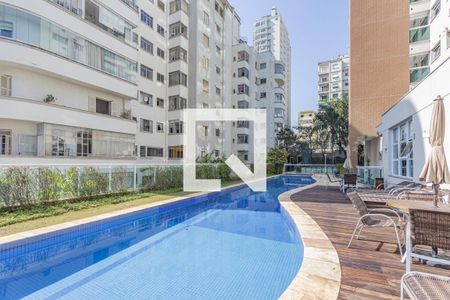 Apartamento à venda com 213m², 3 quartos e 3 vagasPiscina 