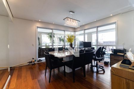 Apartamento à venda com 213m², 3 quartos e 3 vagasSala