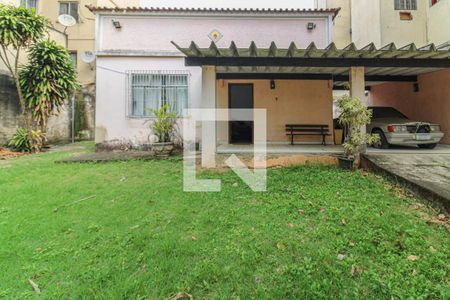 Casa à venda com 1100m², 3 quartos e 4 vagasÁrea externa - frente do imóvel