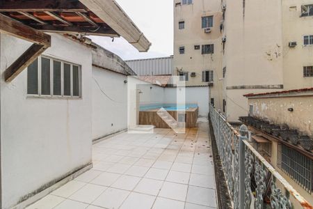 Casa à venda com 1100m², 3 quartos e 4 vagasTerraço