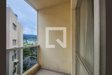 sacada de apartamento para alugar com 2 quartos, 75m² em Jardim Vitoria, Guarujá