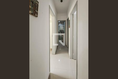 Corredor de apartamento para alugar com 2 quartos, 75m² em Jardim Vitoria, Guarujá