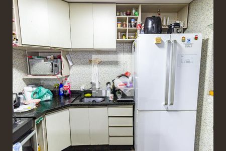 Casa à venda com 180m², 3 quartos e 2 vagas Casa à venda com 180m², 3 quartos e 2 vagasCozinha