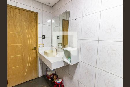 Casa à venda com 180m², 3 quartos e 2 vagas Casa à venda com 180m², 3 quartos e 2 vagasBanheiro