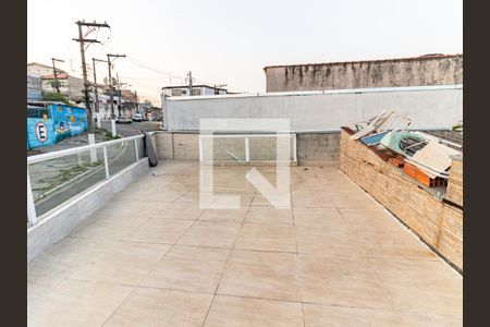 Casa à venda com 180m², 3 quartos e 2 vagas Casa à venda com 180m², 3 quartos e 2 vagasTerraço