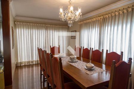 Casa à venda com 350m², 4 quartos e 1 vagaSala de Jantar