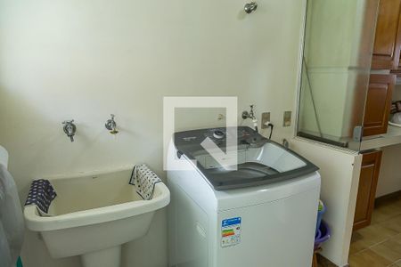 Casa à venda com 350m², 4 quartos e 1 vagaÁrea de Serviço