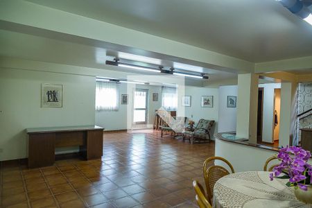 Casa à venda com 350m², 4 quartos e 1 vagaÁrea comum - Salão de festas