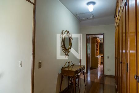 Casa à venda com 350m², 4 quartos e 1 vagaCorredor dos Quartos