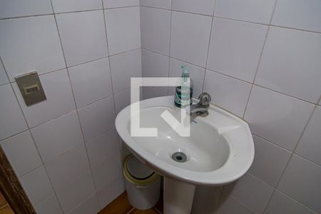 Casa à venda com 350m², 4 quartos e 1 vagaBanheiro de Serviço - Pia