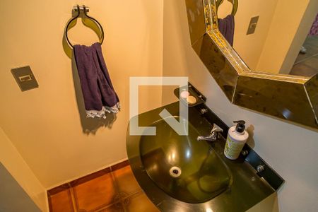 Casa à venda com 350m², 4 quartos e 1 vagaLavabo do Salão de Festas - Pia