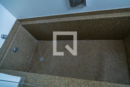 Casa à venda com 350m², 4 quartos e 1 vagaBanheiro da Suíte 4 - Banheira