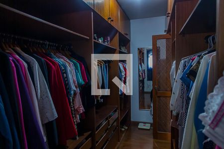 Casa à venda com 350m², 4 quartos e 1 vagaCloset da Suíte 4