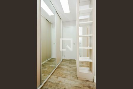 Apartamento para alugar com 122m², 3 quartos e 2 vagas Apartamento para alugar com 122m², 3 quartos e 2 vagasCloset da Suíte 3