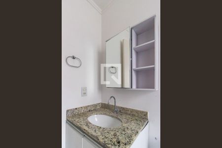 Banheiro de apartamento para alugar com 2 quartos, 57m² em Umuarama, Osasco
