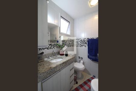 Casa de condomínio à venda com 160m², 3 quartos e 3 vagasBanheiro da Suíte