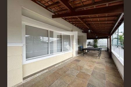 Casa de condomínio à venda com 160m², 3 quartos e 3 vagas Casa de condomínio à venda com 160m², 3 quartos e 3 vagasÁrea comum - Salão de festas