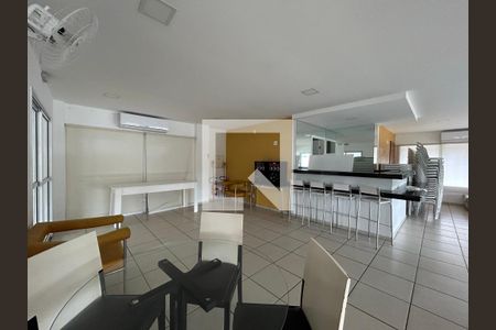 Casa de condomínio à venda com 160m², 3 quartos e 3 vagas Casa de condomínio à venda com 160m², 3 quartos e 3 vagasÁrea comum - Salão de festas