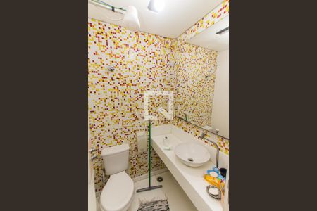 Casa à venda com 350m², 4 quartos e 2 vagasCasa 2 - Banheiro