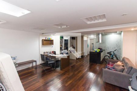 Casa à venda com 350m², 4 quartos e 2 vagasCasa 2 - Salão  