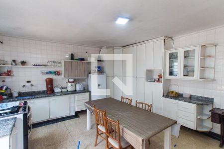 Casa à venda com 350m², 4 quartos e 2 vagasCozinha