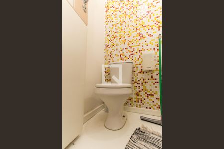 Casa à venda com 350m², 4 quartos e 2 vagasCasa 2 - Banheiro