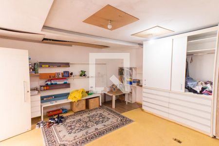 Casa à venda com 350m², 4 quartos e 2 vagasCasa 2 - Quarto 1 