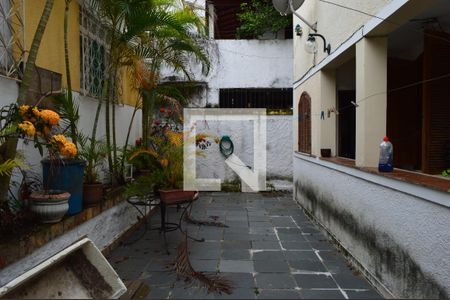 Casa para alugar com 235m², 4 quartos e 2 vagasÁrea externa com edícula 