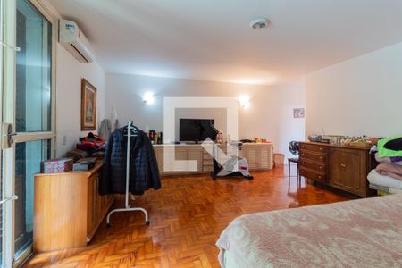 Casa à venda com 680m², 3 quartos e 6 vagas Casa à venda com 680m², 3 quartos e 6 vagasSuíte Master