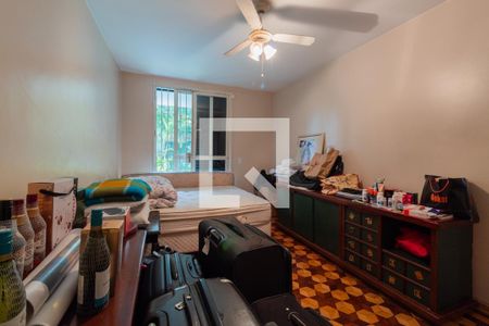 Casa à venda com 680m², 3 quartos e 6 vagas Casa à venda com 680m², 3 quartos e 6 vagasQuarto 1