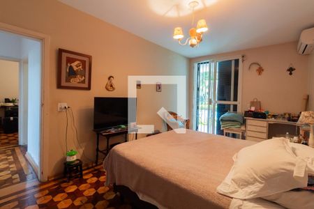 Casa à venda com 680m², 3 quartos e 6 vagas Casa à venda com 680m², 3 quartos e 6 vagasQuarto 2