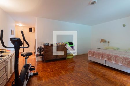 Casa à venda com 680m², 3 quartos e 6 vagas Casa à venda com 680m², 3 quartos e 6 vagasSuíte Master