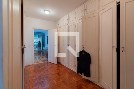 Casa à venda com 680m², 3 quartos e 6 vagas Casa à venda com 680m², 3 quartos e 6 vagasSuíte Master