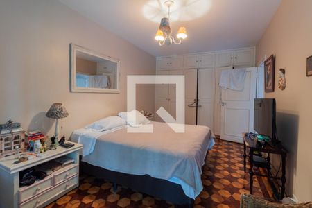 Casa à venda com 680m², 3 quartos e 6 vagas Casa à venda com 680m², 3 quartos e 6 vagasQuarto 2