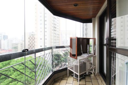 Apartamento à venda com 100m², 3 quartos e 2 vagasVaranda 