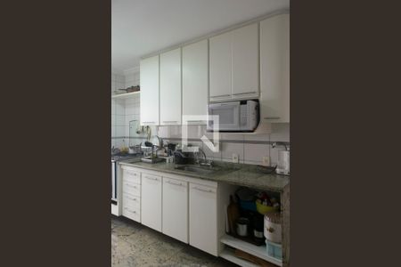 Apartamento à venda com 104m², 2 quartos e 2 vagasCozinha
