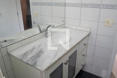 Apartamento à venda com 104m², 2 quartos e 2 vagasBanheiro Quarto 1
