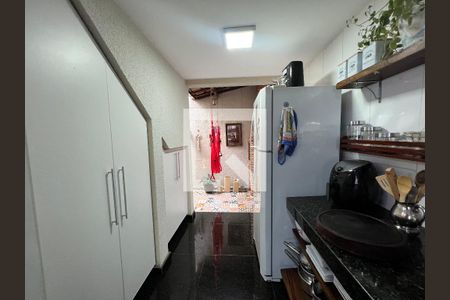 Cozinha de casa à venda com 3 quartos, 150m² em Cabral, Contagem