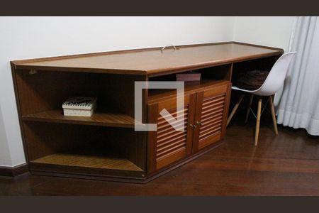 Casa para alugar com 500m², 4 quartos e 6 vagasSuíte 2