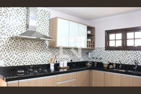 Casa para alugar com 500m², 4 quartos e 6 vagasCozinha