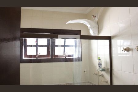 Casa para alugar com 500m², 4 quartos e 6 vagasBanheiro da Suíte 4