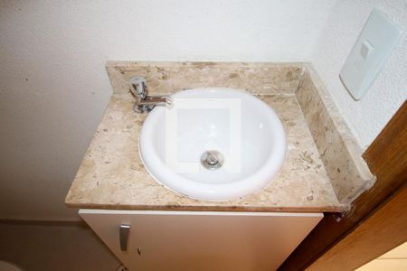 Casa de condomínio à venda com 80m², 2 quartos e 2 vagasBanheiro / Social