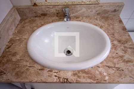 Casa de condomínio à venda com 80m², 2 quartos e 2 vagasBanheiro / Suíte 1