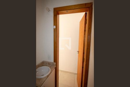 Casa de condomínio à venda com 80m², 2 quartos e 2 vagasBanheiro / Social